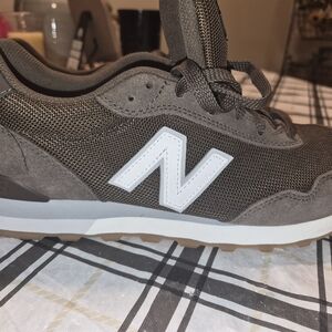 New Balance Men's Brown Sneakers